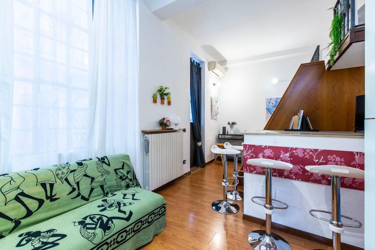 Extensive Terrace Navigli Toy Artistic Apartment Milan Exterior photo